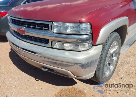 2003 Chevrolet Suburban 1500 Lt z USA, uszkodzony, nr VIN 1GNEC16Z23J225910